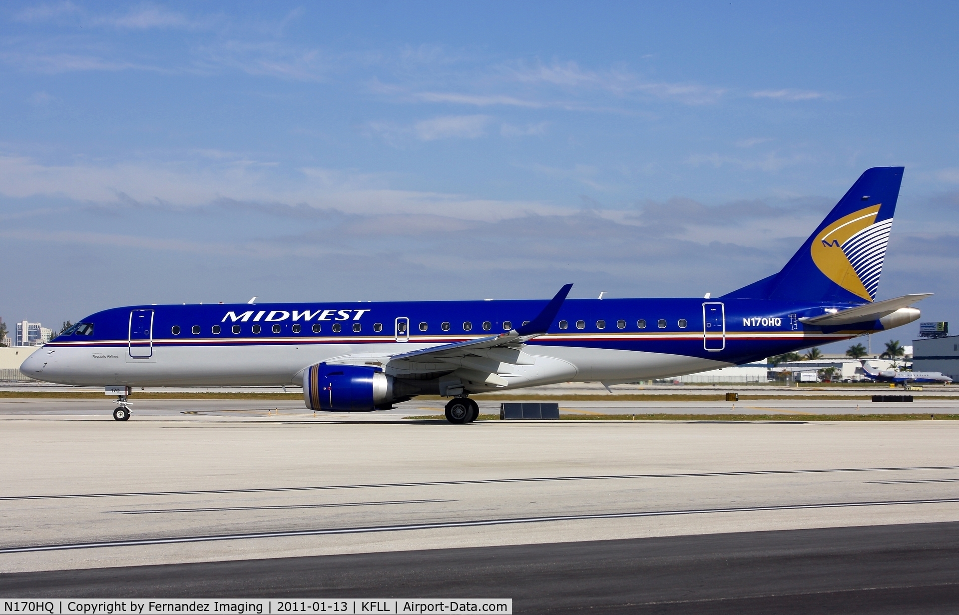 N170HQ, 2008 Embraer 190AR (ERJ-190-100IGW) C/N 19000191, About to depart Ft Lauderdale