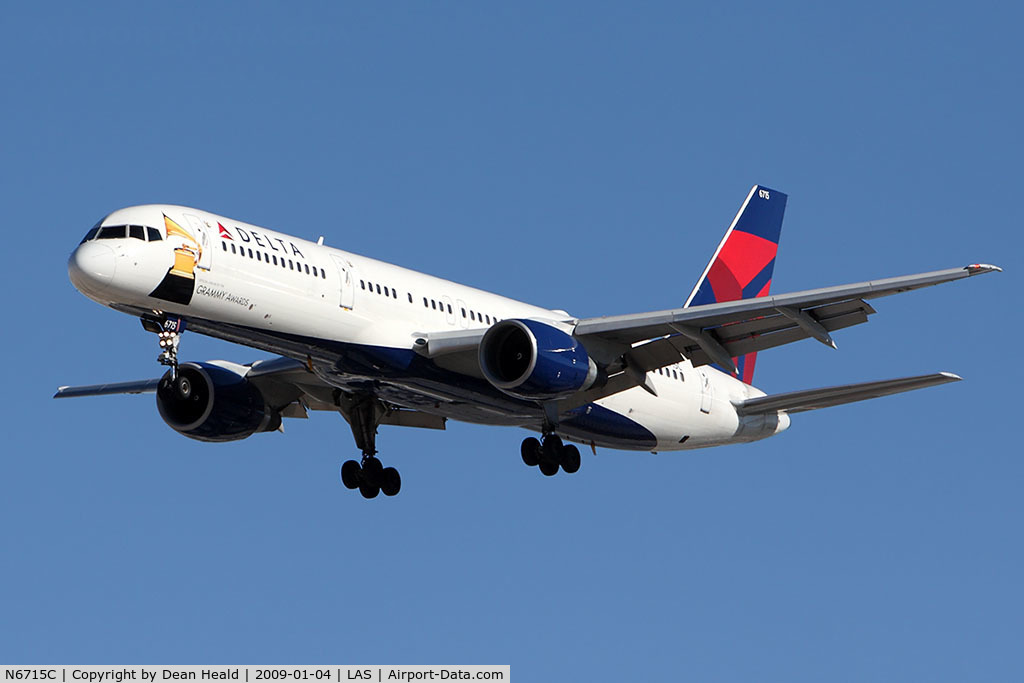 N6715C, 2001 Boeing 757-232 C/N 30486, Delta Airlines N6715C (FLT DAL1083) with the 
