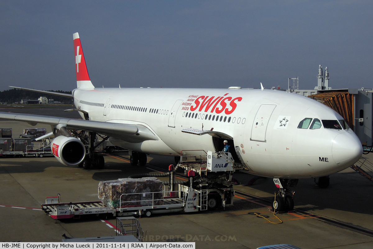 HB-JME, 2003 Airbus A340-313X C/N 559, At Narita