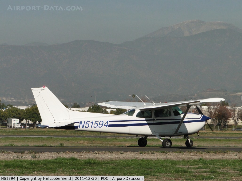 N51594, 1980 Cessna 172P C/N 17274326, Taxiing on taxiway Sieera heading for runway 26