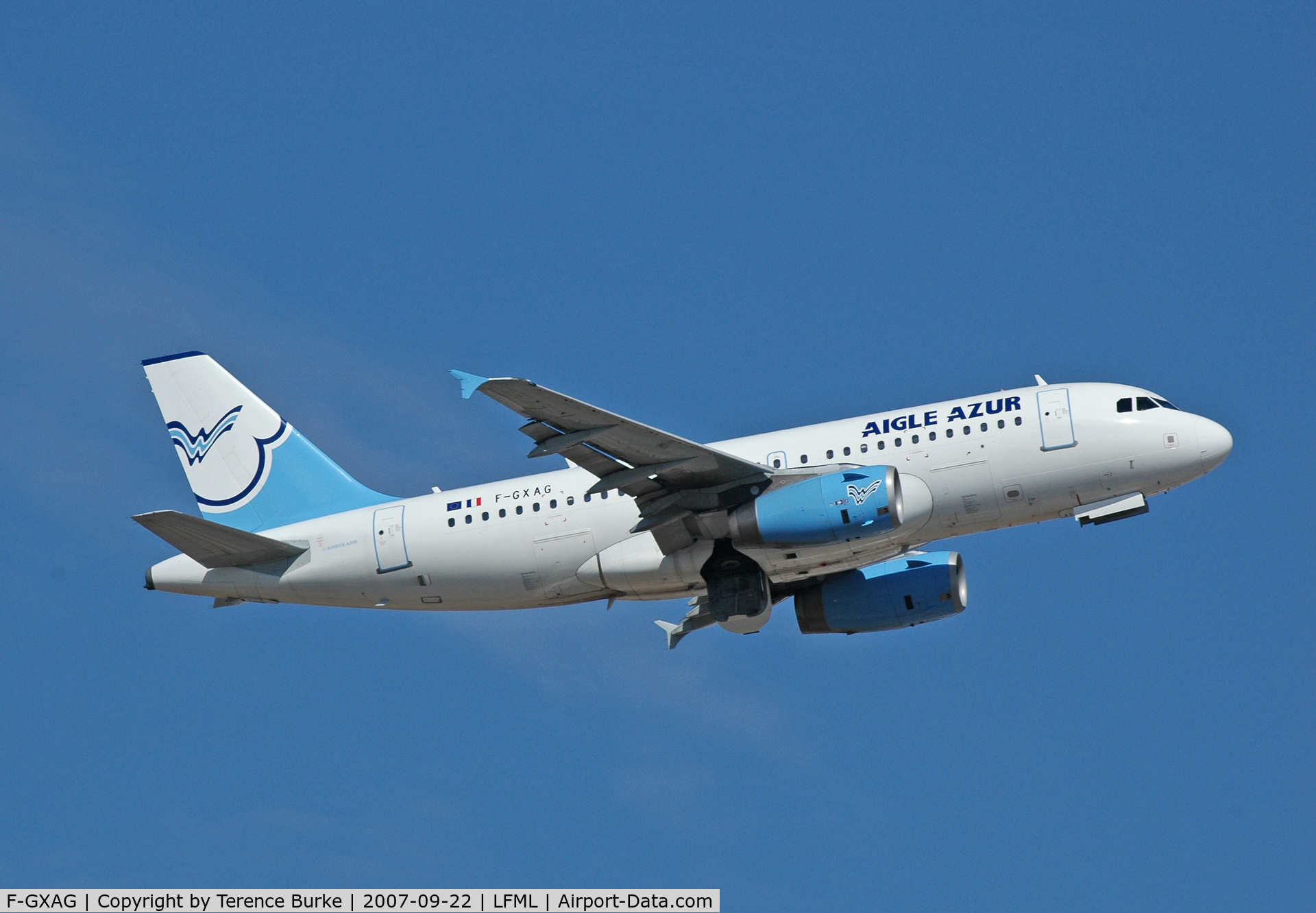 F-GXAG, 2004 Airbus A319-132 C/N 2296, Take off from 14L