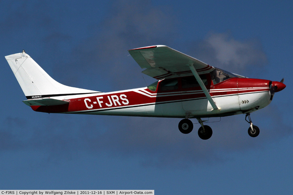 C-FJRS, 1962 Cessna 182E Skylane C/N 18253846, visitor