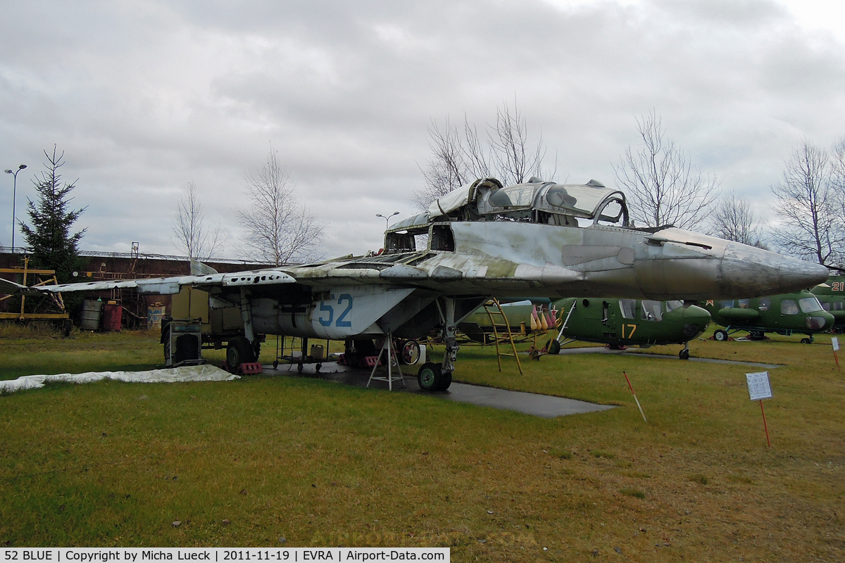 52 BLUE, Mikoyan-Gurevich MiG-29UB (9-51) C/N 952, At the Aviomuzejs, Riga