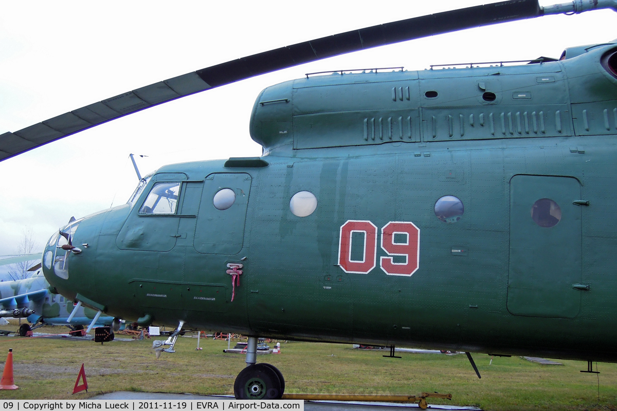 09, Mil Mi-6 Hook C/N 10680704W, At the Aviomuzejs, Riga