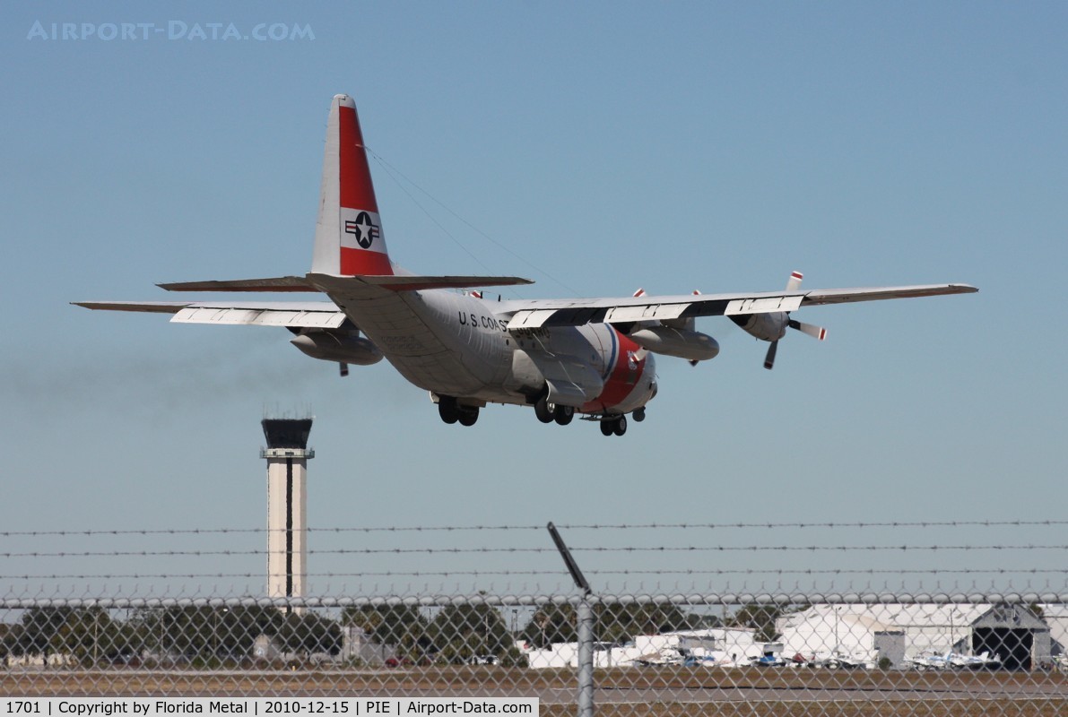 1701, 1983 Lockheed HC-130H Hercules C/N 382-4958, HC-130 doing touch and goes