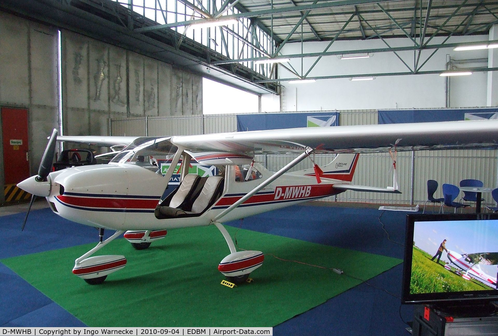 D-MWHB, AirLony Skylane Classic C/N 021129, Airlony Skylane Classic at the 2010 Air Magdeburg