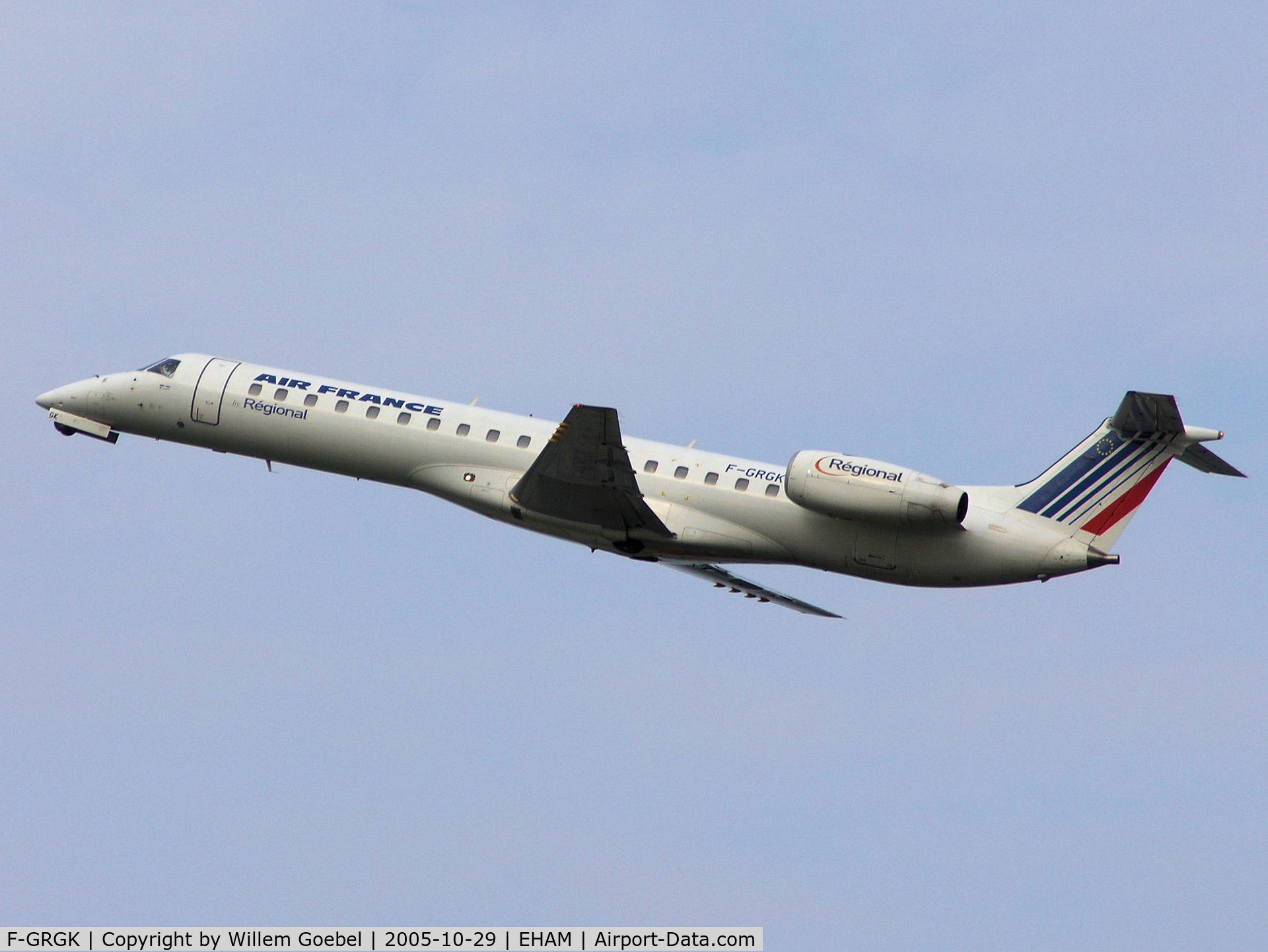 F-GRGK, 2000 Embraer EMB-145EU (ERJ-145EU) C/N 145324, Take off from Amsterdam Airport on runway 24