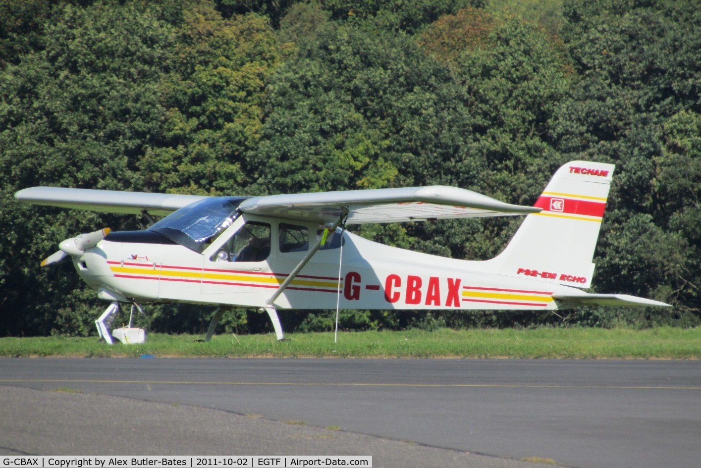 G-CBAX, 2001 Tecnam P-92EM Echo C/N PFA 318-13698, Parked up
