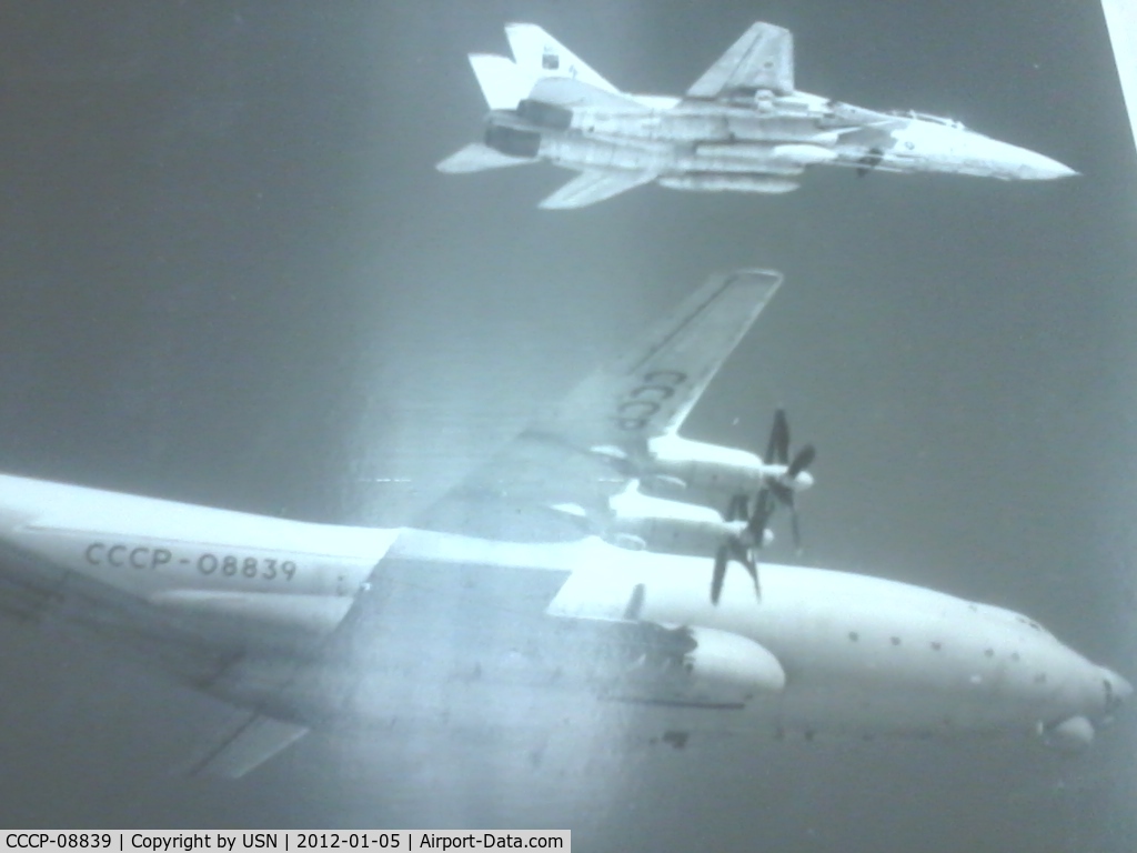 CCCP-08839, 1969 Antonov An-22 C/N 8340110, CCCP-08839 being intercepted by a VF-11 F14 Tomcat