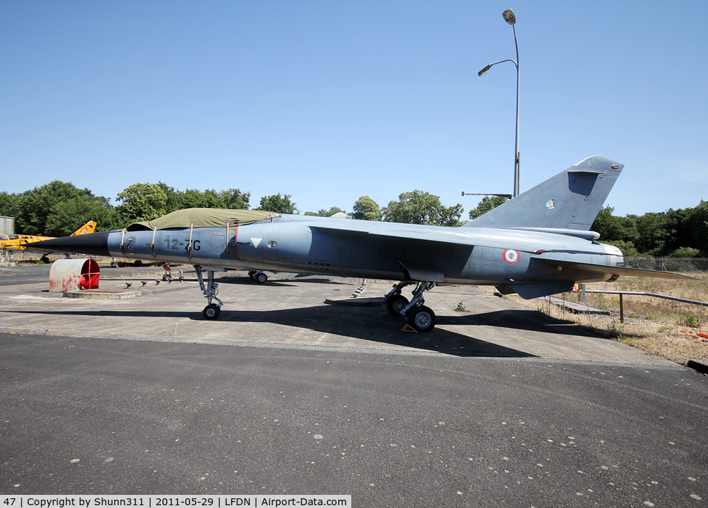47, Dassault Mirage F.1C C/N 47, Stored at Rochefort AFB and seen during an Open Day...