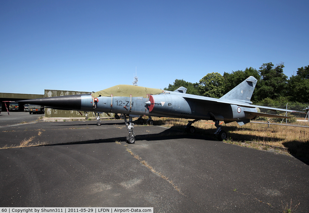 60, Dassault Mirage F.1C C/N 60, Stored at Rochefort AFB and seen during an Open Day...