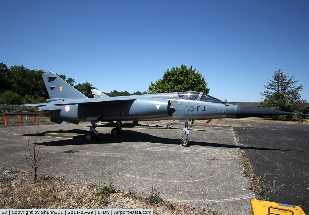 63, Dassault Mirage F.1C C/N 63, Stored at Rochefort AFB and seen during an Open Day...