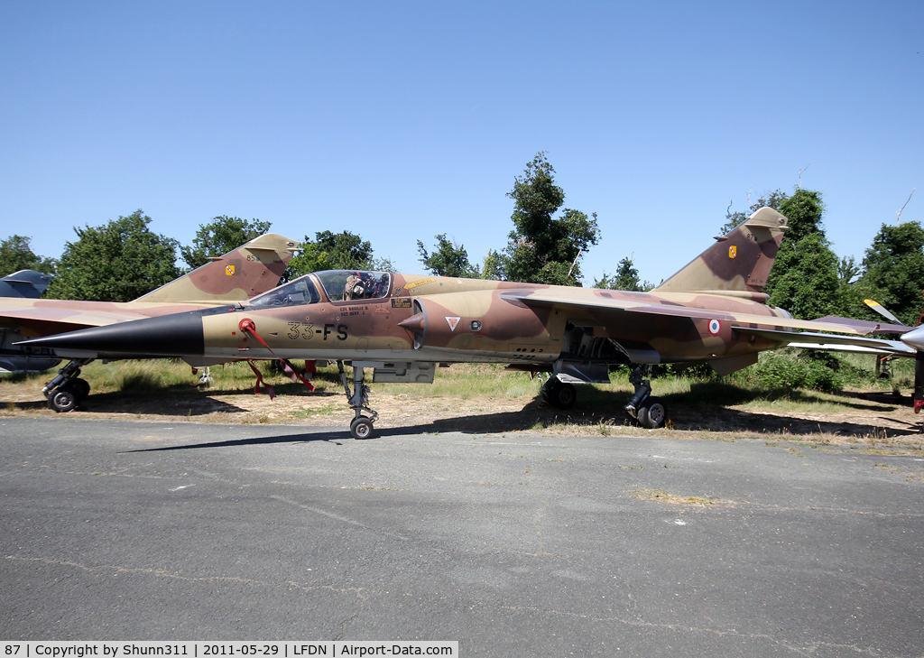 87, Dassault Mirage F.1C C/N 87, Stored at Rochefort AFB in desert c/s and seen during an Open Day...