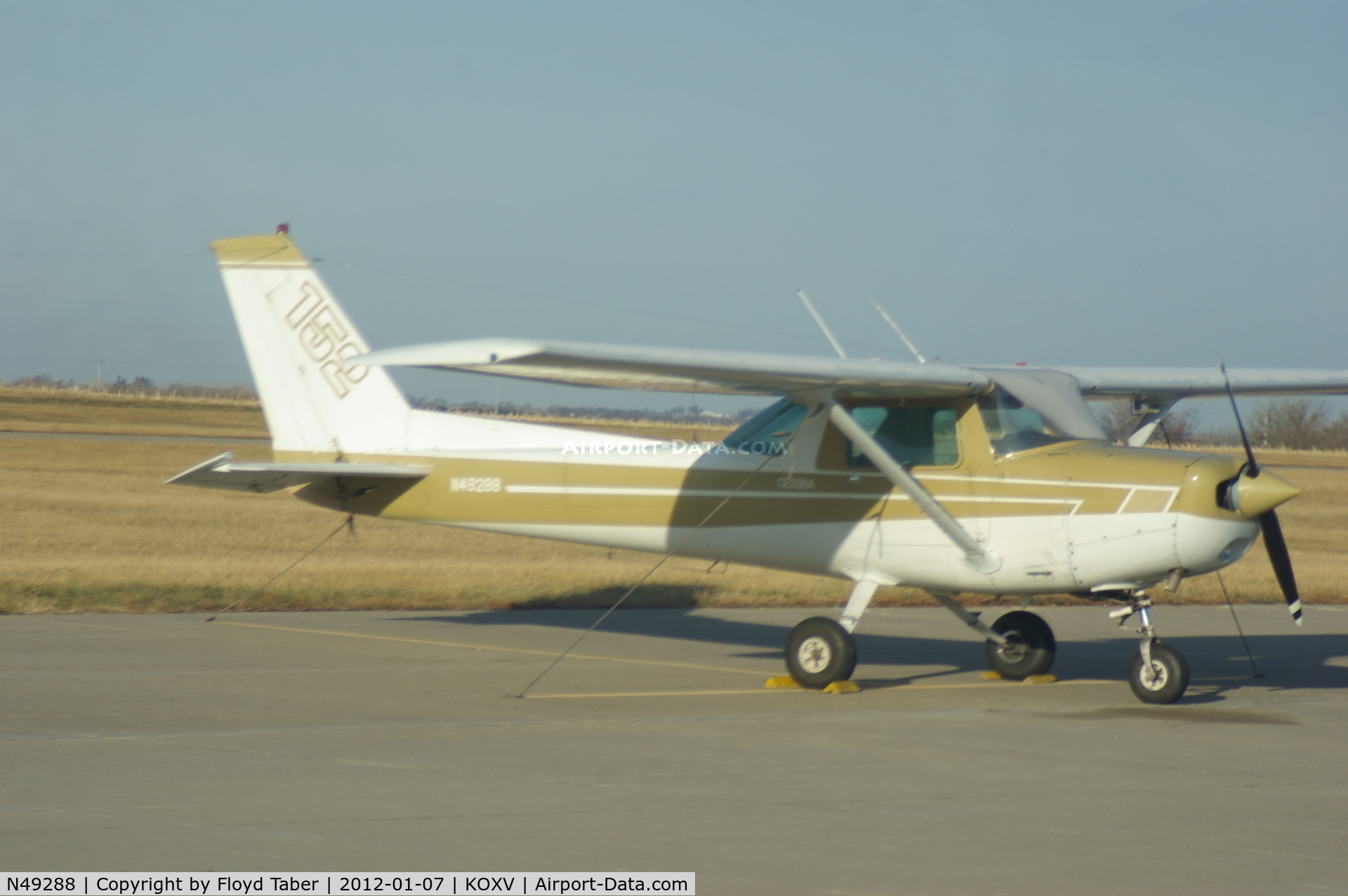 N49288, 1977 Cessna 152 C/N 15281226, On the Ramp