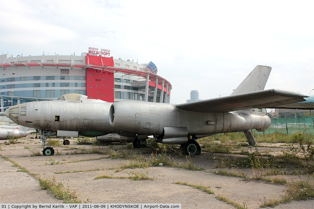 01, Ilyushin Il-28 C/N 36603808, Moscow - Khodynskoe Pole (Frunze / Central)