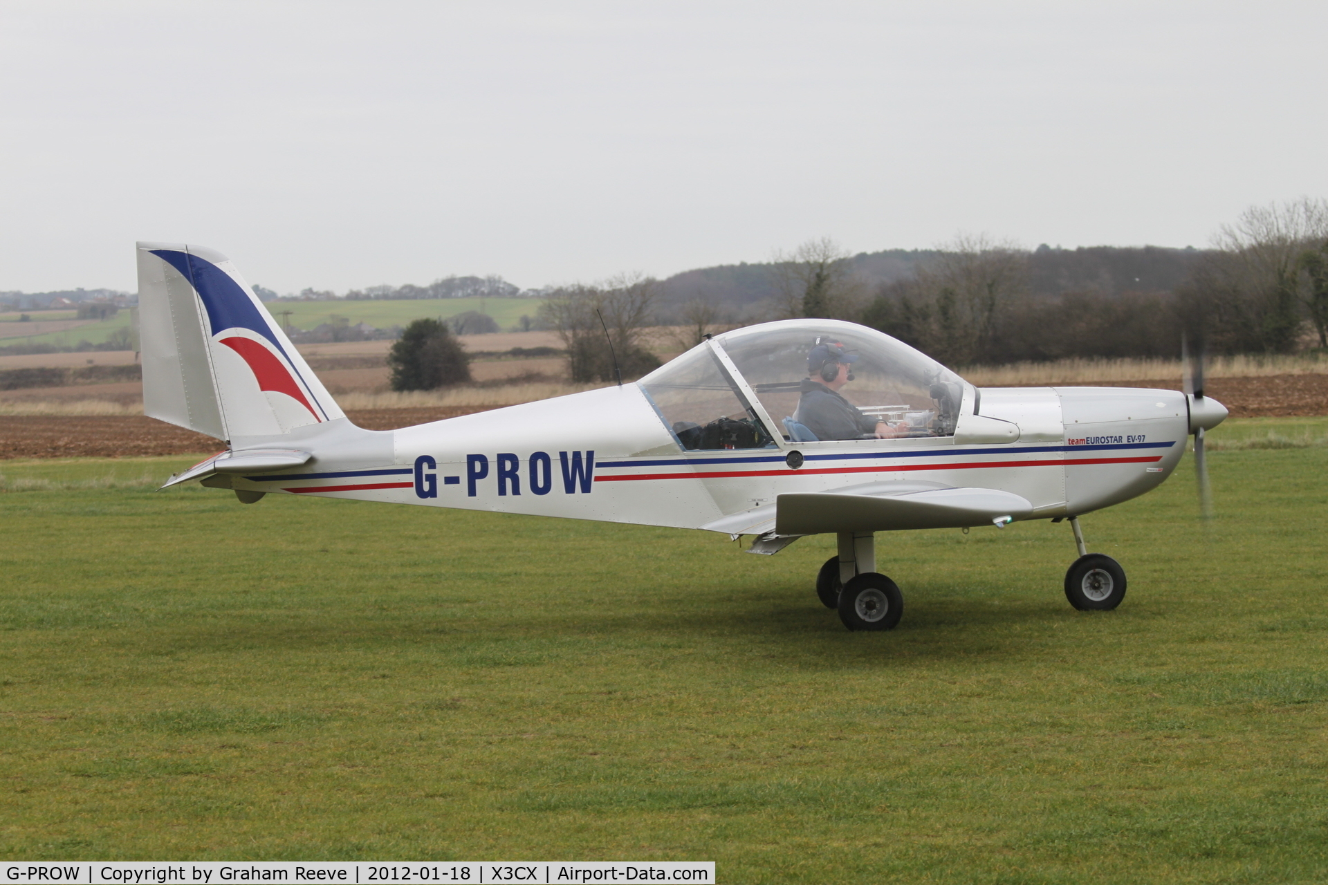 G-PROW, 2002 Aerotechnik EV-97 Eurostar C/N PFA 315-13968, Just landed at Northrepps.