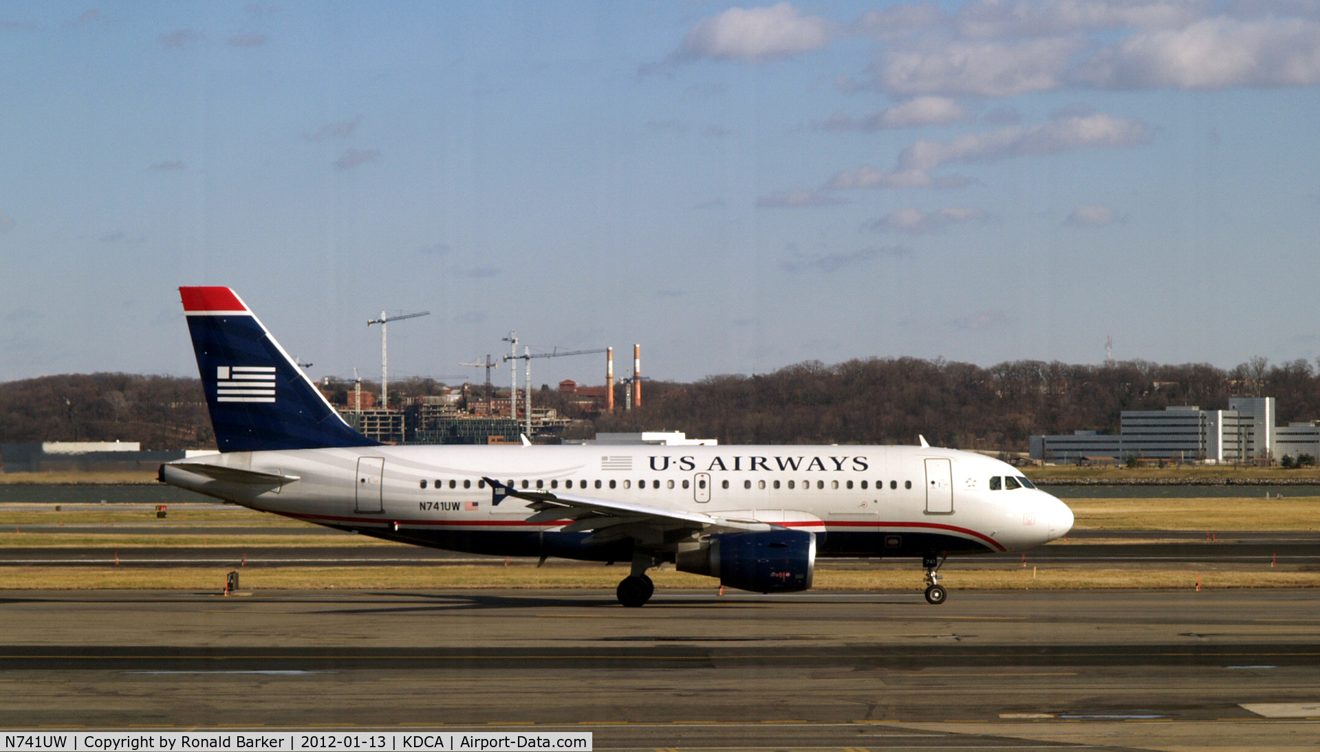 N741UW, 2000 Airbus A319-112 C/N 1269, National