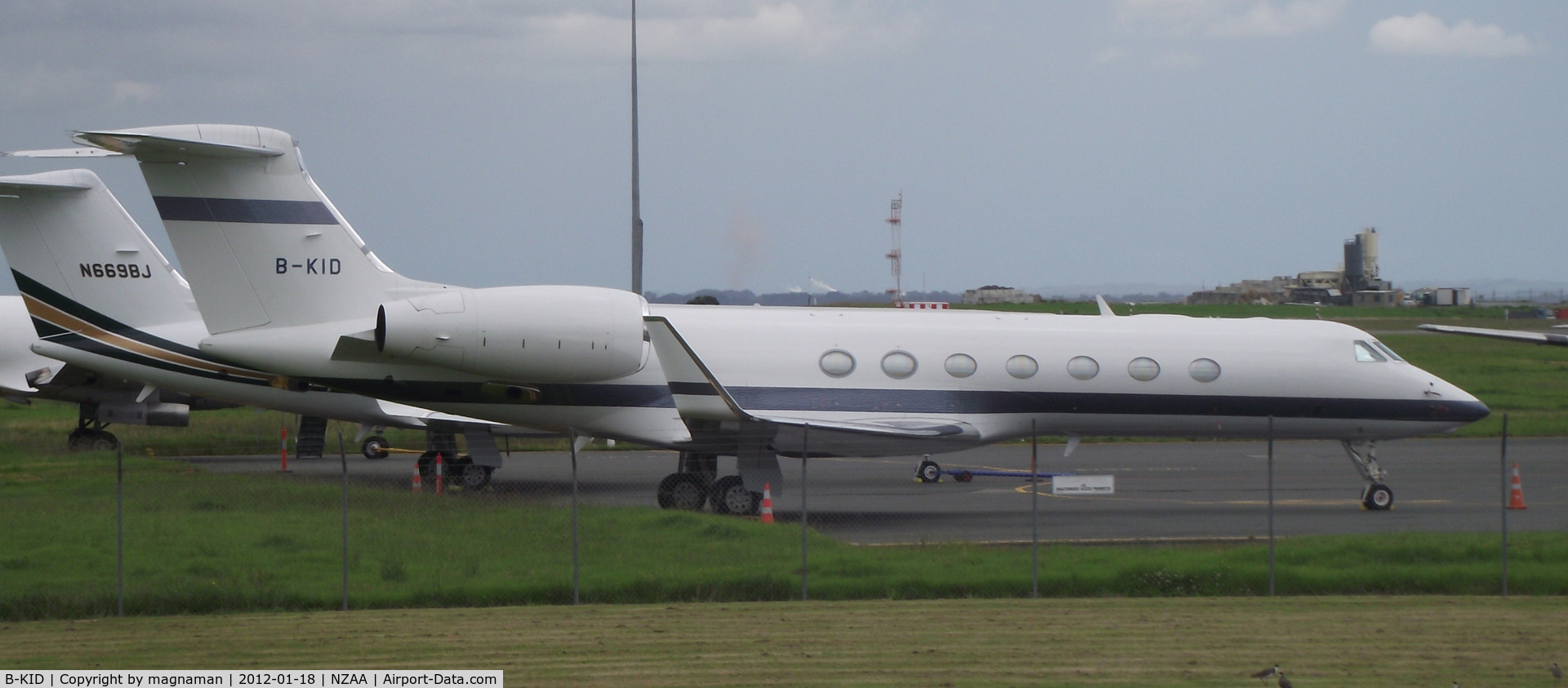 B-KID, Gulfstream Aerospace V-SP G550 C/N 5115, A nice sight (for me) today at Auckland.