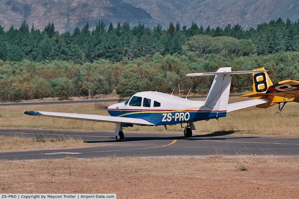 ZS-PRO, 1981 Piper PA-28RT-201T Turbo Arrow IV C/N 28R-8131074, 1981 Piper PA-28RT-201T
