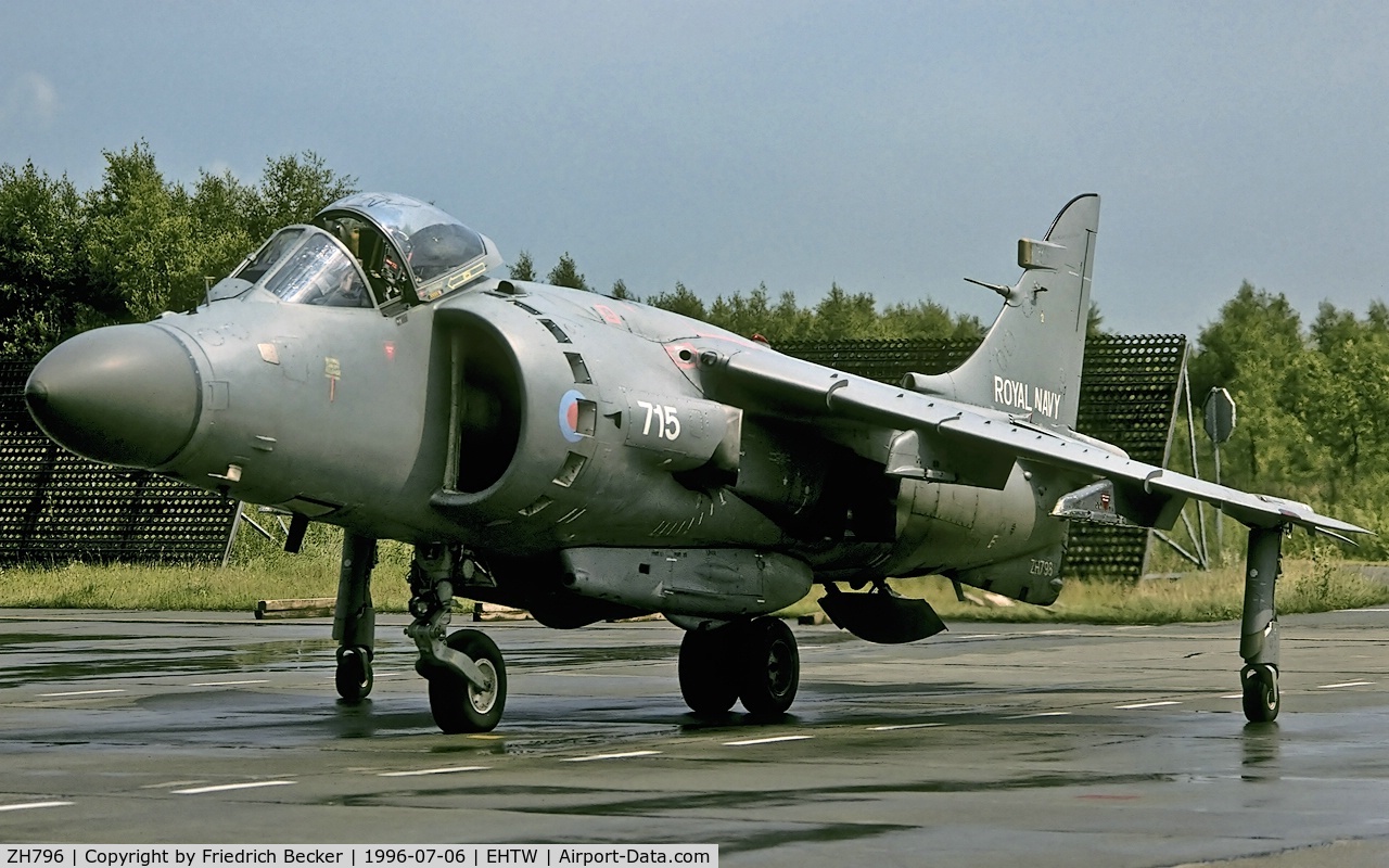 ZH796, 1995 British Aerospace Sea Harrier F/A.2 C/N NB01, ready to taxy