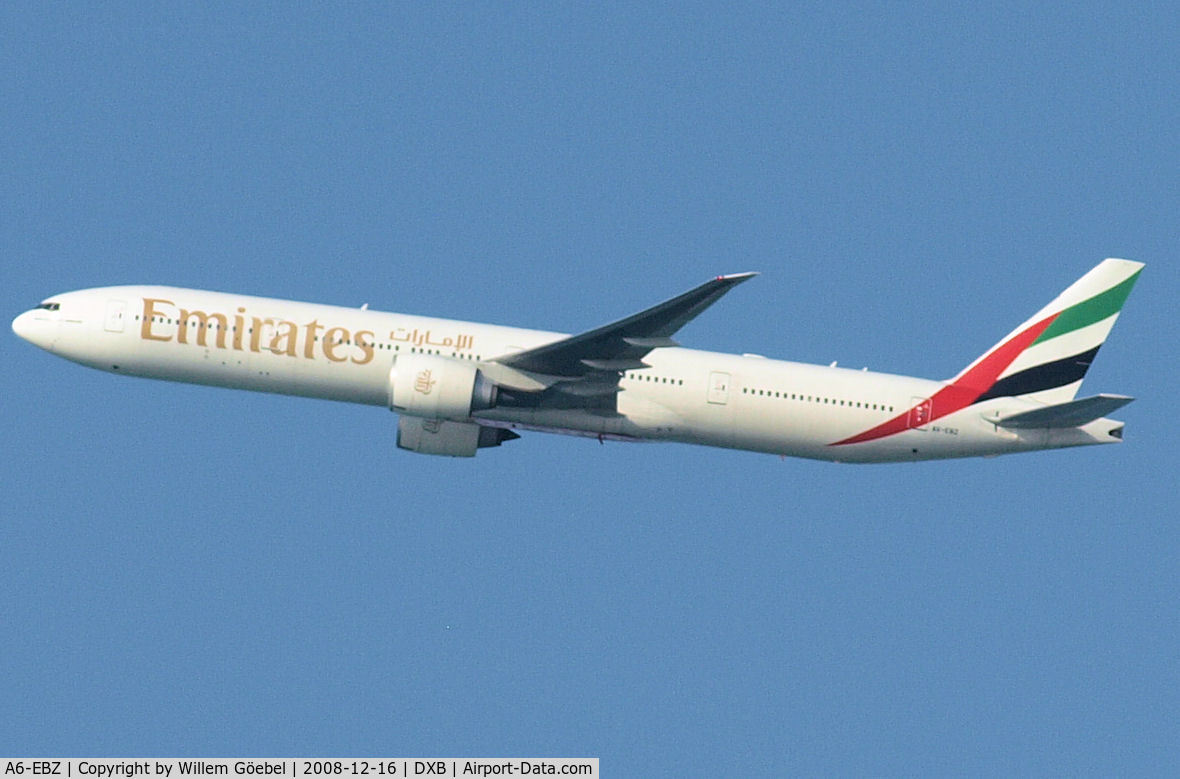 A6-EBZ, 2007 Boeing 777-31H/ER C/N 32713, Take off from Dubai airport