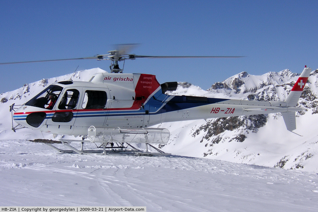 HB-ZIA, 2006 Eurocopter AS-350B-3 Ecureuil Ecureuil C/N 4163, heliskiing in St. Moritz