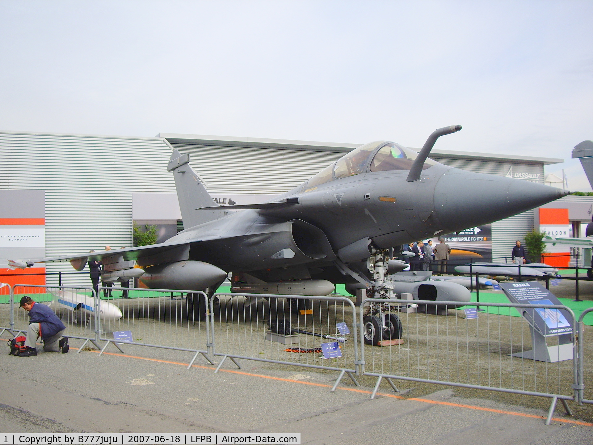 1, Dassault Rafale M C/N 1, on display at SIAE 2007