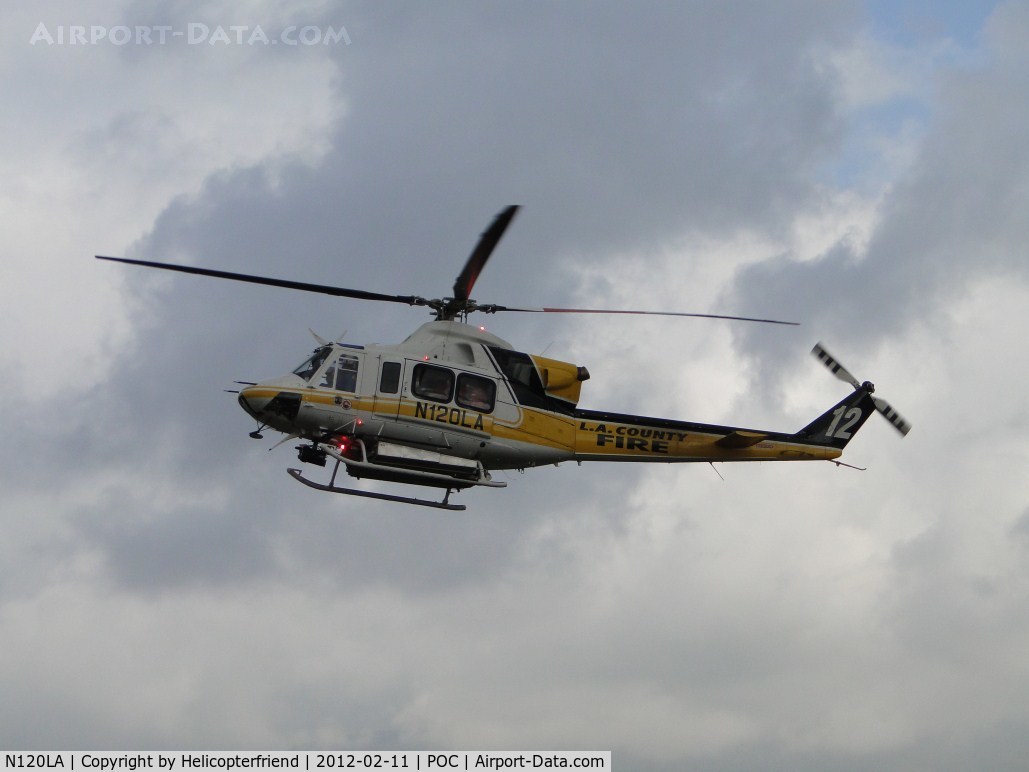 N120LA, 2007 Bell 412EP C/N 36455, Flaring out to slow down prior to turning southbound on the westside of LASO helicopter N950SB (Rescue 5)
