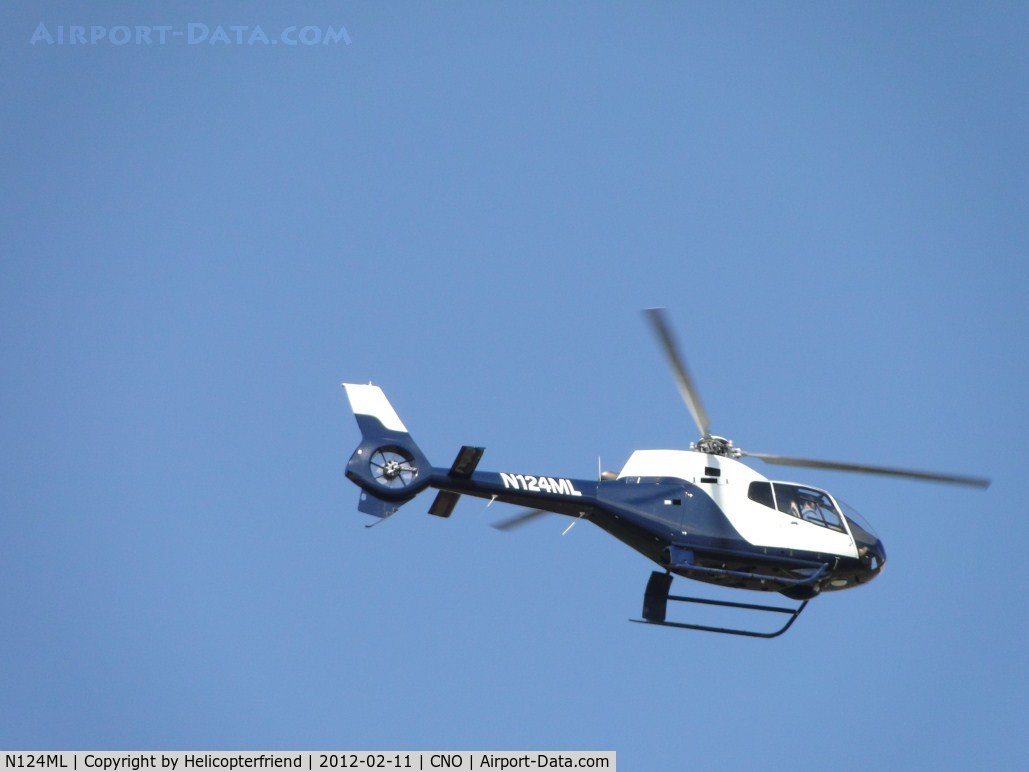 N124ML, 2001 Eurocopter EC-120B Colibri C/N 1262, Flying the pattern and making approaches