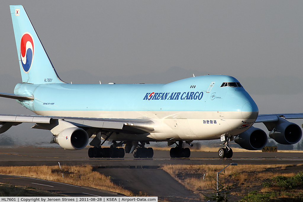 HL7601, 2004 Boeing 747-4B5F/SCD C/N 33949, cargo