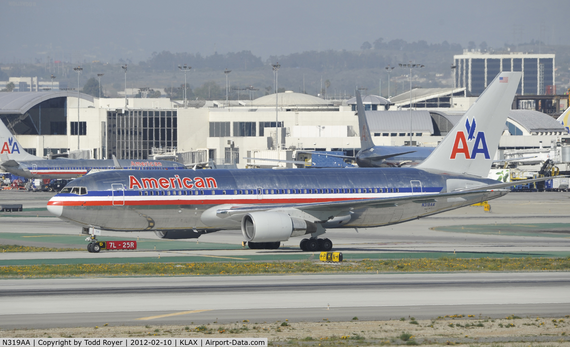 N319AA, 1985 Boeing 767-223 C/N 22320, Just arrived at LAX on 25L