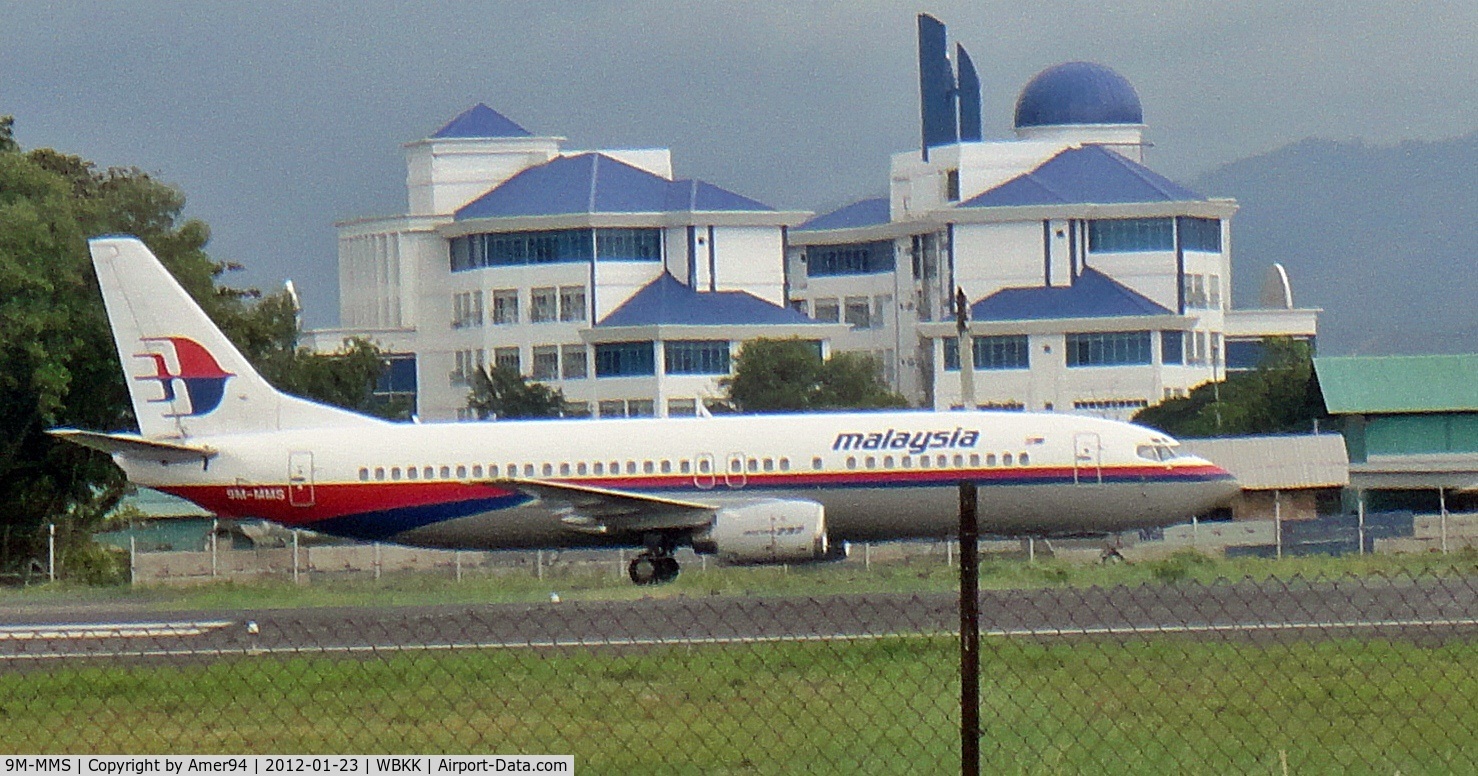 9M-MMS, Boeing 737-4H6 C/N 27169, Taxing back to terminal 1