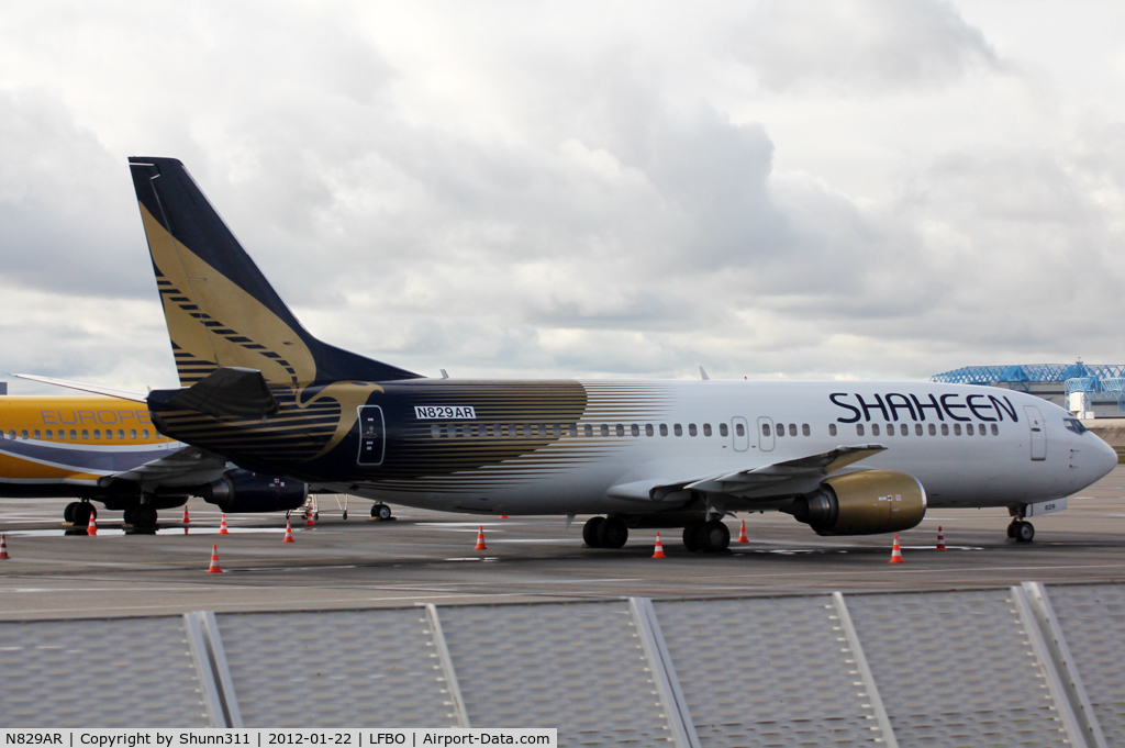 N829AR, Boeing 737-4H6 C/N 26460, Stand on old terminal on a ferry flight to Pakistan...