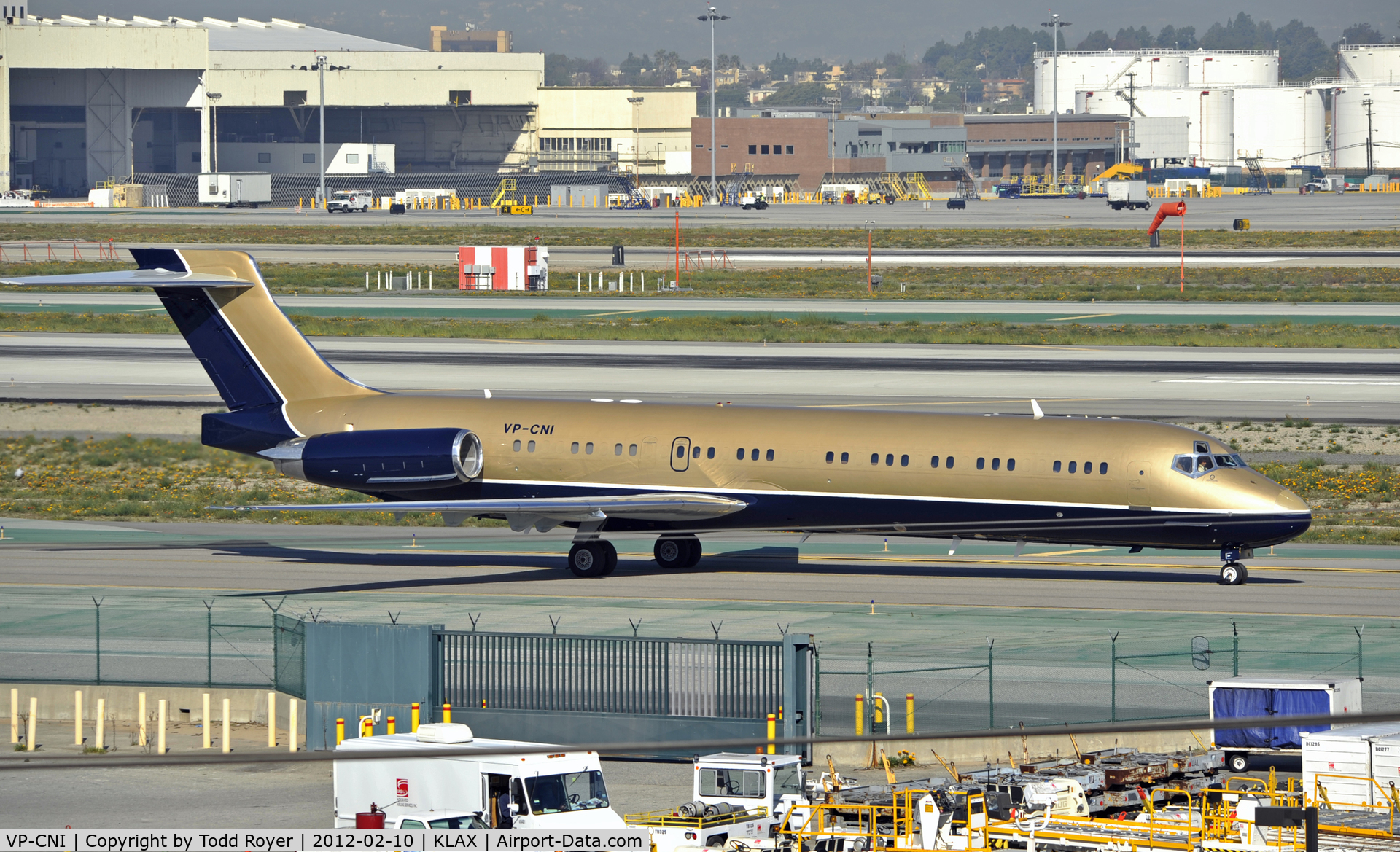 VP-CNI, 1989 McDonnell Douglas MD-87 (DC-9-87) C/N 49767, Taxiing to parking