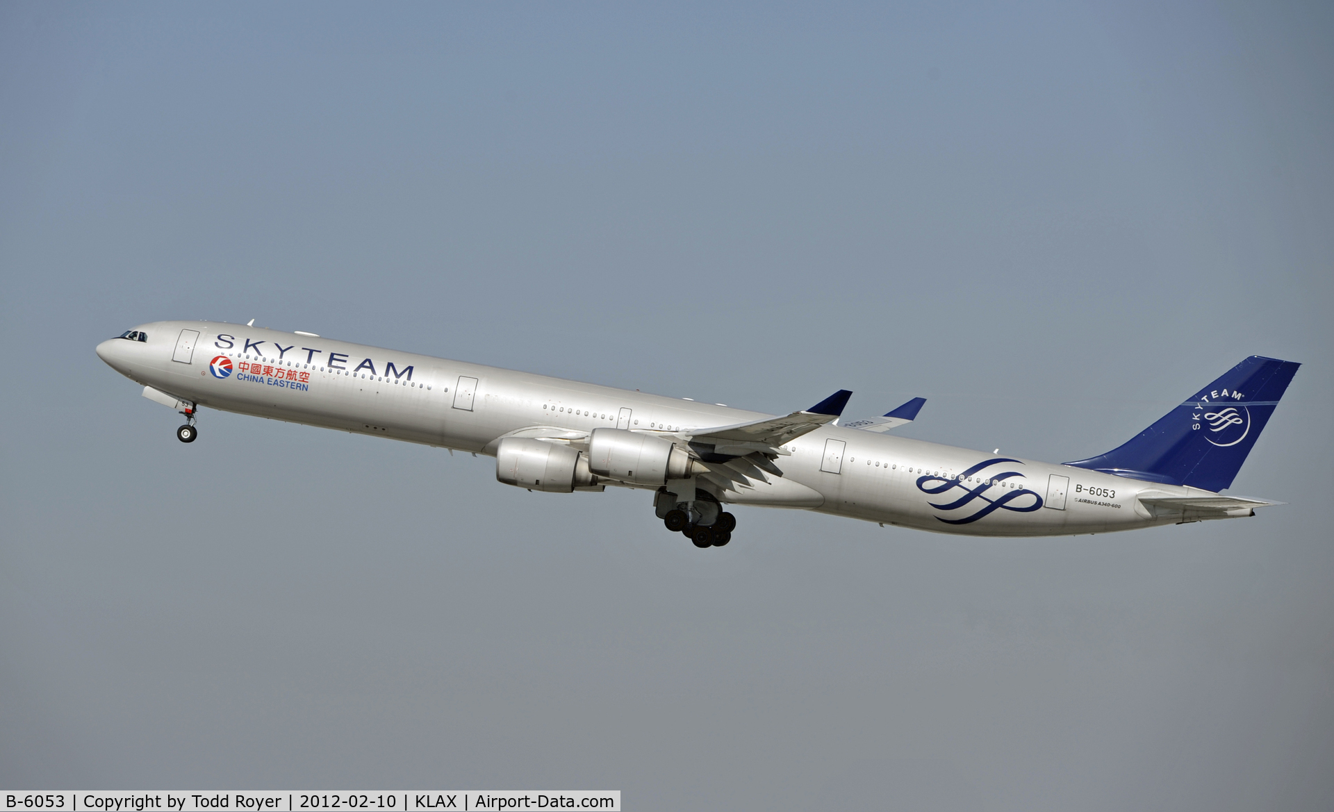 B-6053, 2004 Airbus A340-642 C/N 577, Departing LAX on 25R