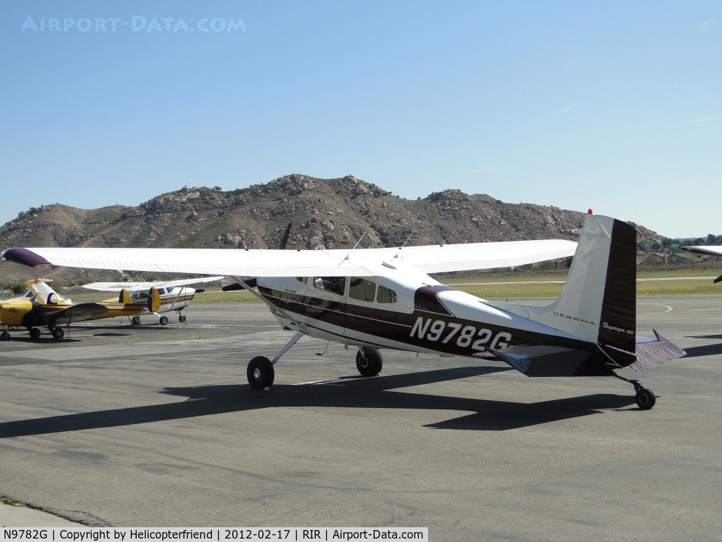 N9782G, 1972 Cessna 180H Skywagon C/N 18052282, Parked