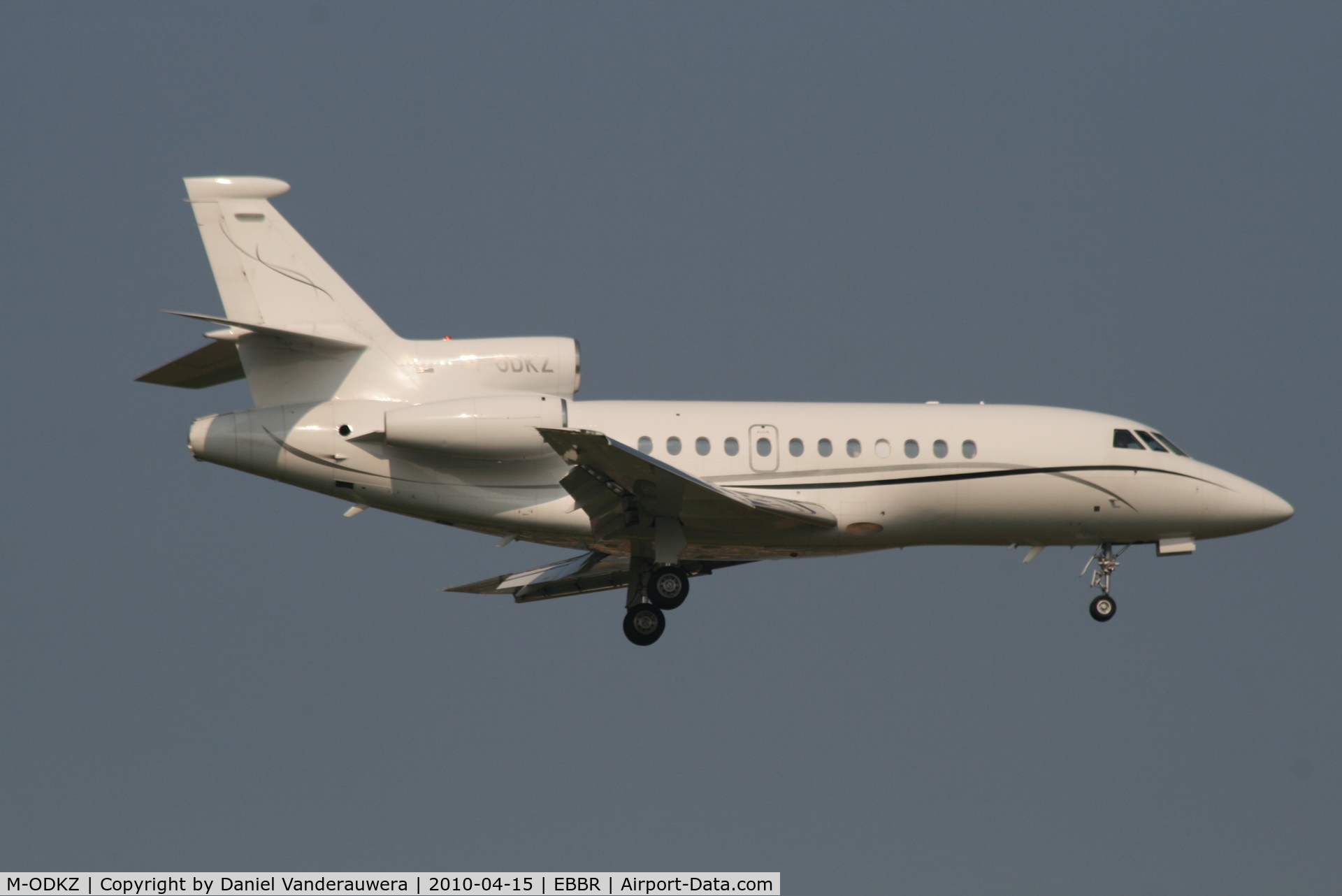 M-ODKZ, 2001 Dassault Falcon 900EX C/N 86, Descending to RWY 02