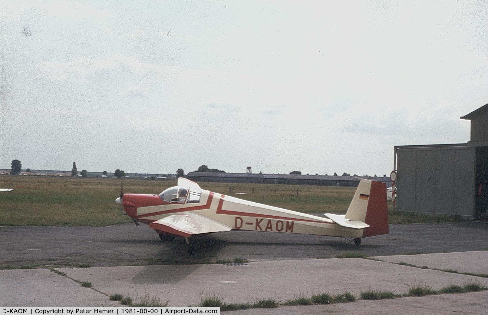 D-KAOM, Scheibe SF-25B Falke C/N 4417, Germany