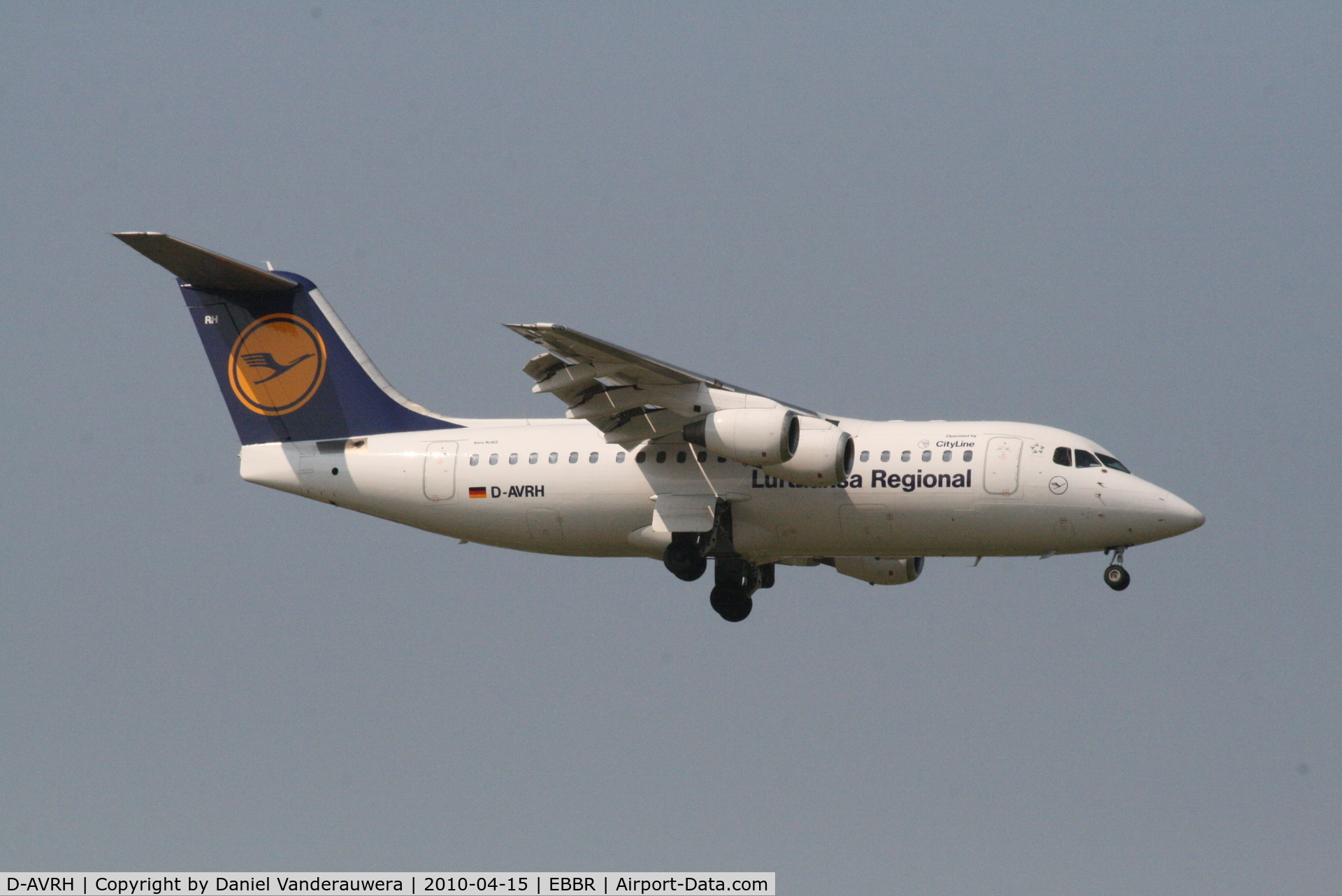 D-AVRH, 1995 British Aerospace Avro 146-RJ85 C/N E.2268, Flight LH4604 is descending to RWY 02