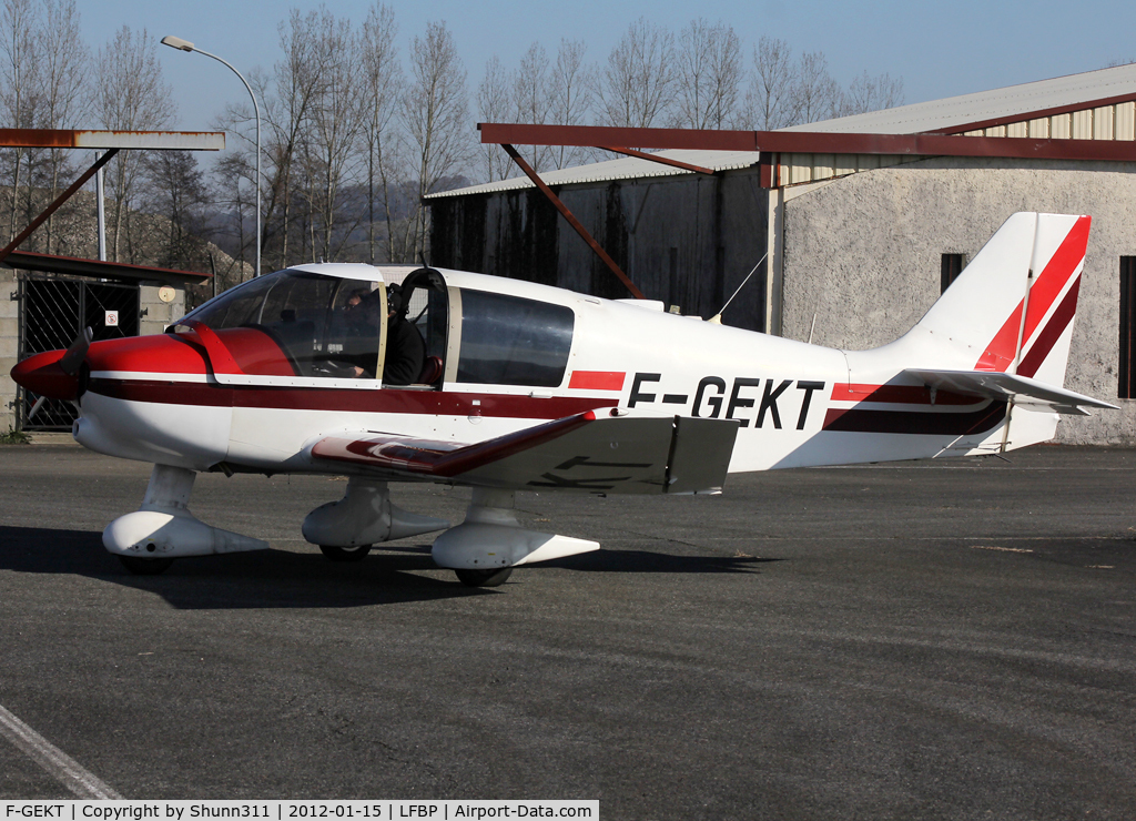 F-GEKT, Robin DR-400-120 C/N 1745, Parked...