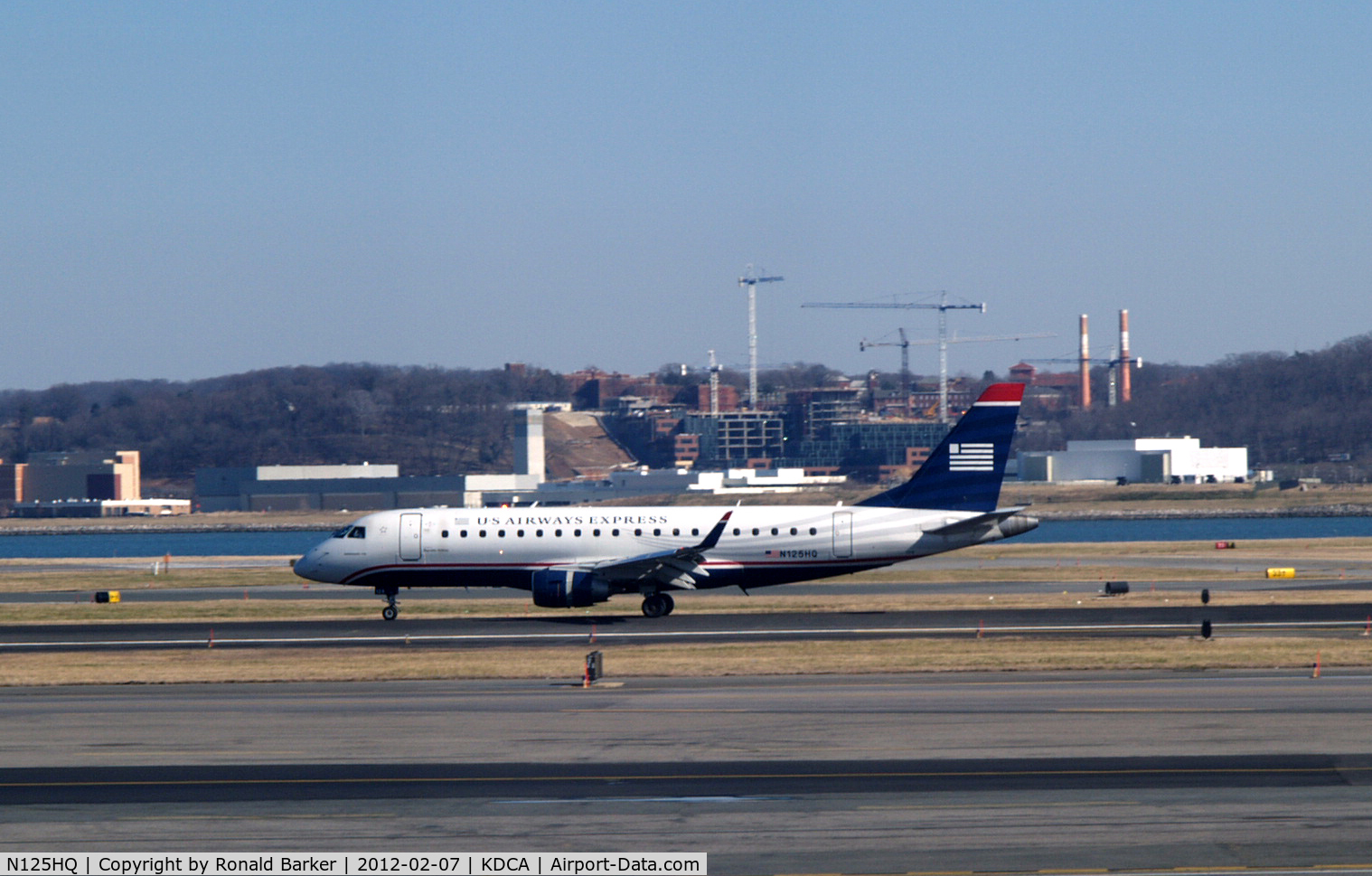 N125HQ, 2007 Embraer 175LR (ERJ-170-200LR) C/N 17000202, Landing roll out DCA