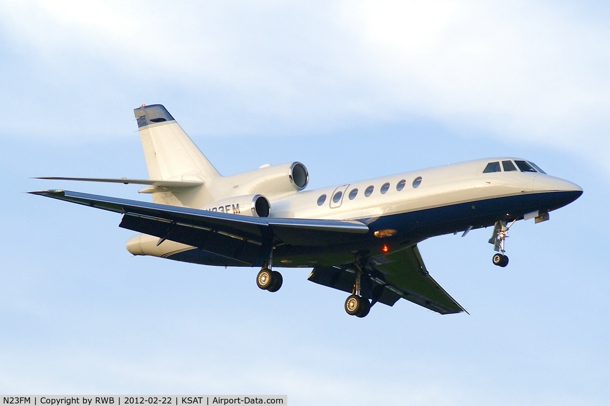 N23FM, 2000 Dassault Mystere Falcon 50 C/N 296, On approach 12R at sunset