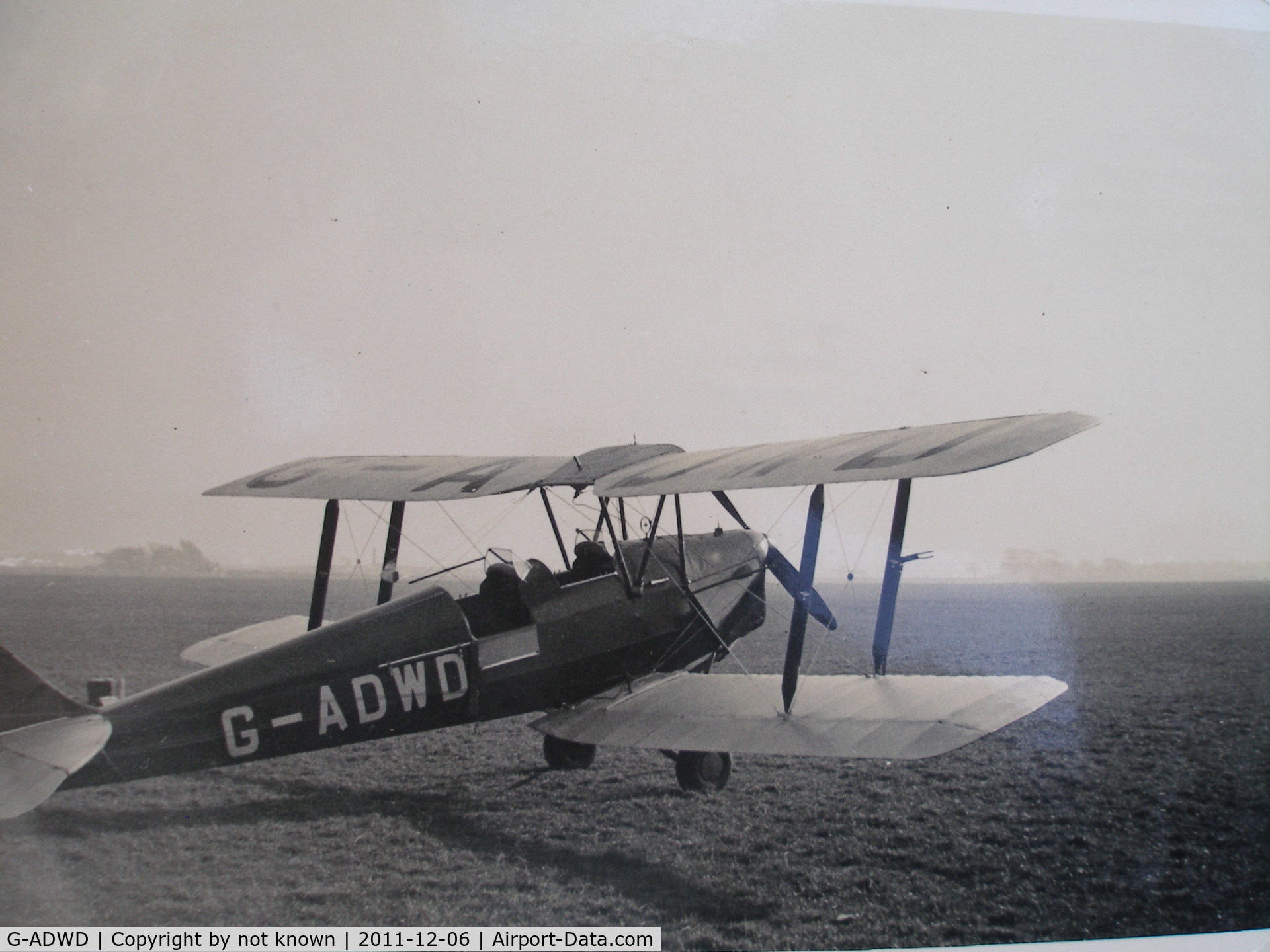 G-ADWD, De Havilland DH-82A Tiger Moth II C/N 3447, Jimmy Hale (RAF) first solo flight 23-8-1937 at
Prestwick flying school