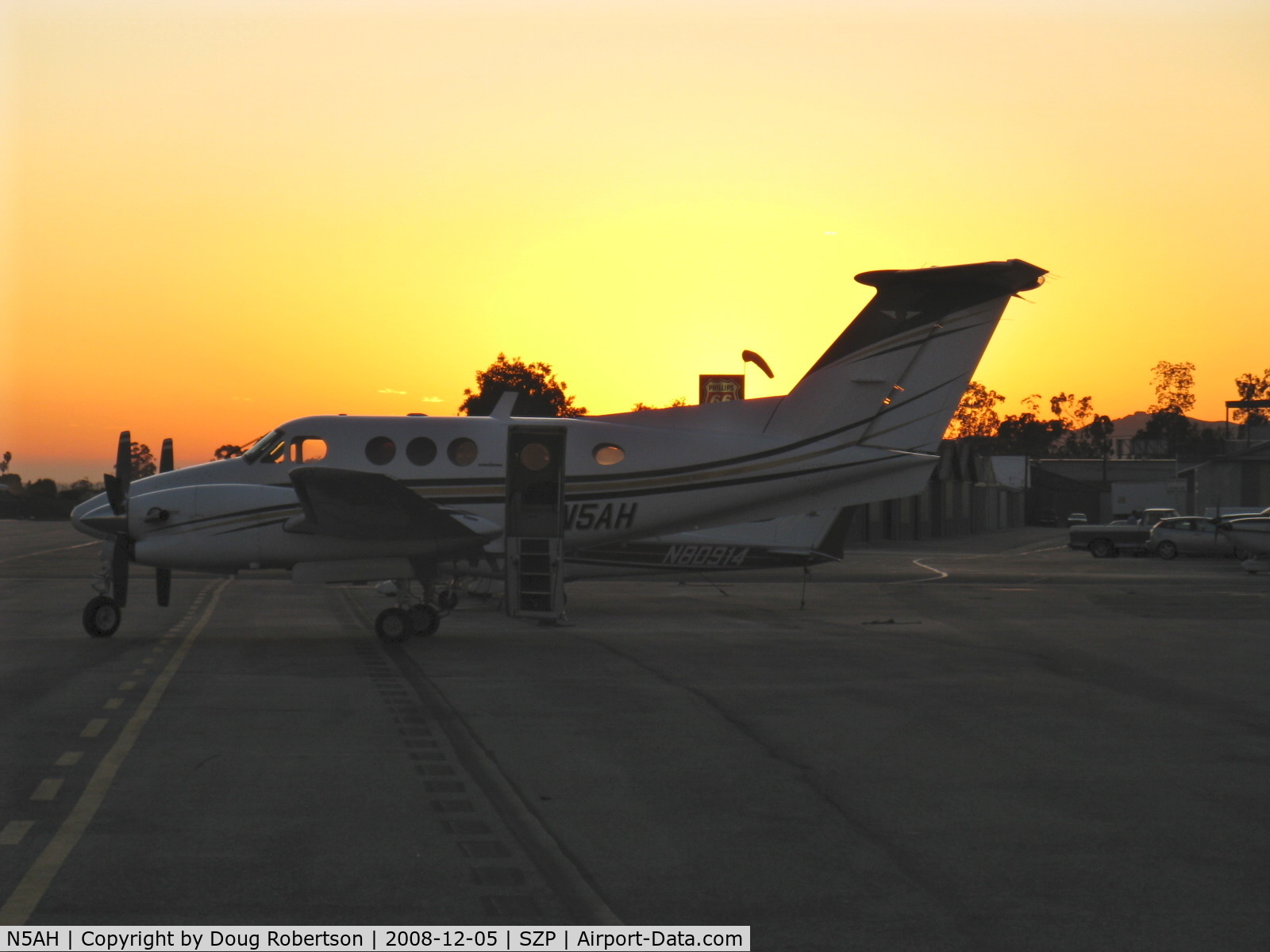 N5AH, 1980 Beech F90 King Air C/N LA-53, 1980 Beech F90 SUPER KING AIR, two P&W(C)PT6A-135 750 shp Turboprops, reversible pitch four-blade CS props, T-tail, 7-10 seats. Last photo possible at sunset.