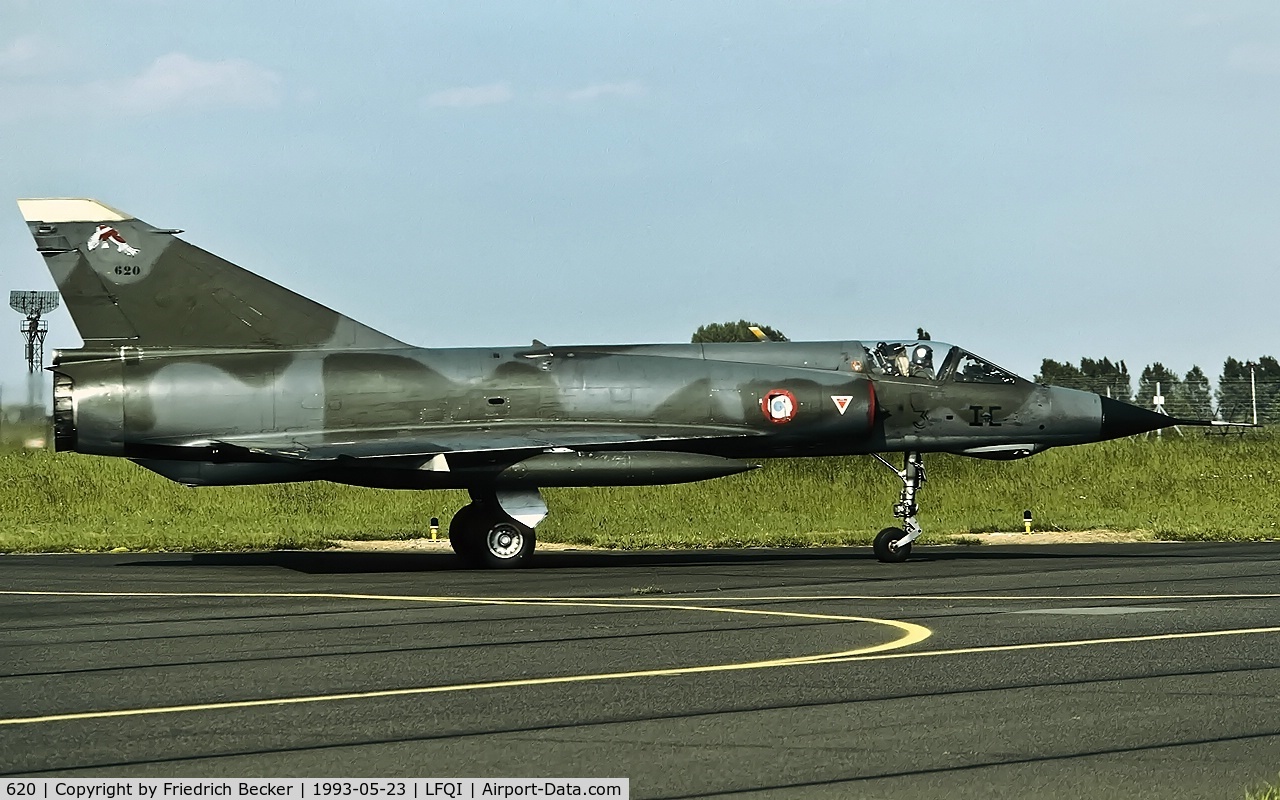 620, Dassault Mirage IIIE C/N 620, taxying to the flightline