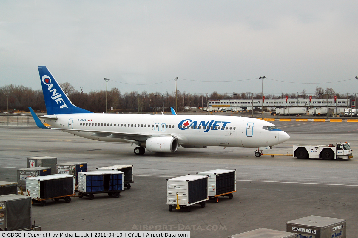 C-GDGQ, 2007 Boeing 737-8FH C/N 35093, At Montreal