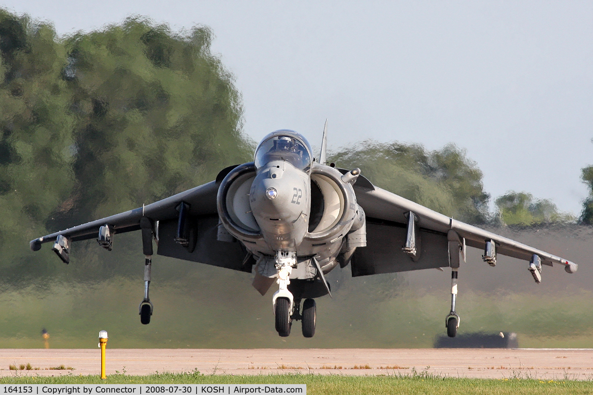 164153, McDonnell Douglas AV-8B Harrier II C/N 226, Blurring the background.