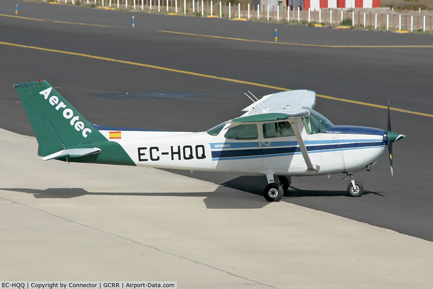 EC-HQQ, Reims F172N II Skyhawk C/N F17201970, Almost ready for departure.