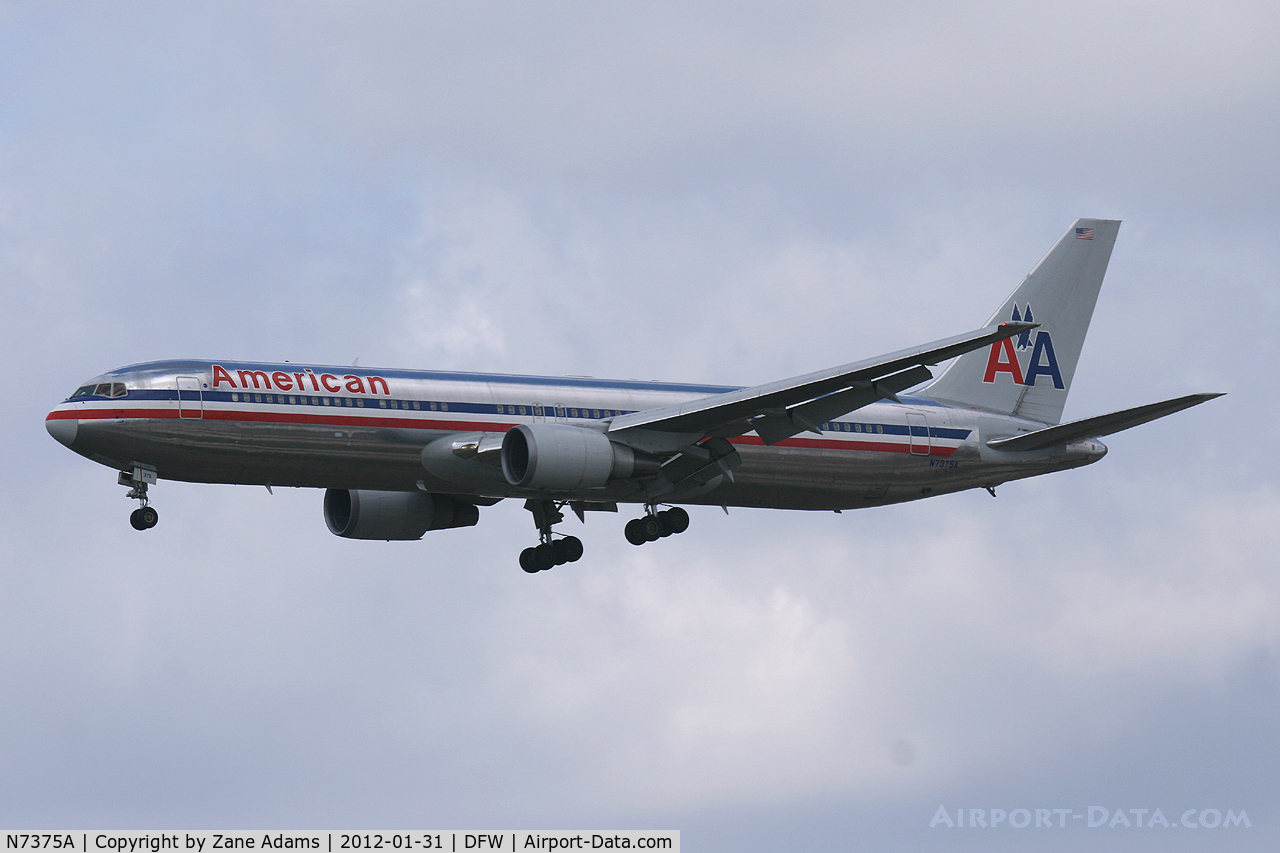 N7375A, 1992 Boeing 767-323 C/N 25202, American Airlines at DFW Airport