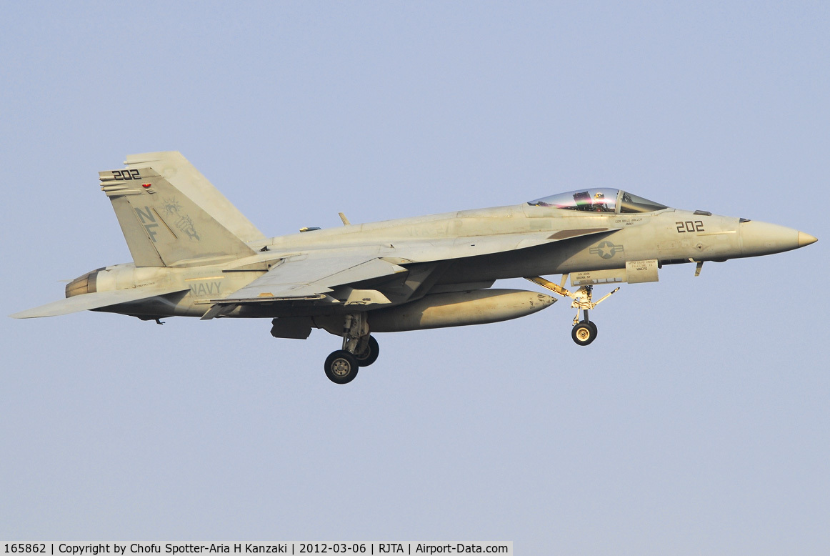 165862, 2001 Boeing F/A-18E Super Hornet C/N E038, NikonD200+TAMRON AF 200-500mm F/5-6.3 LD IF